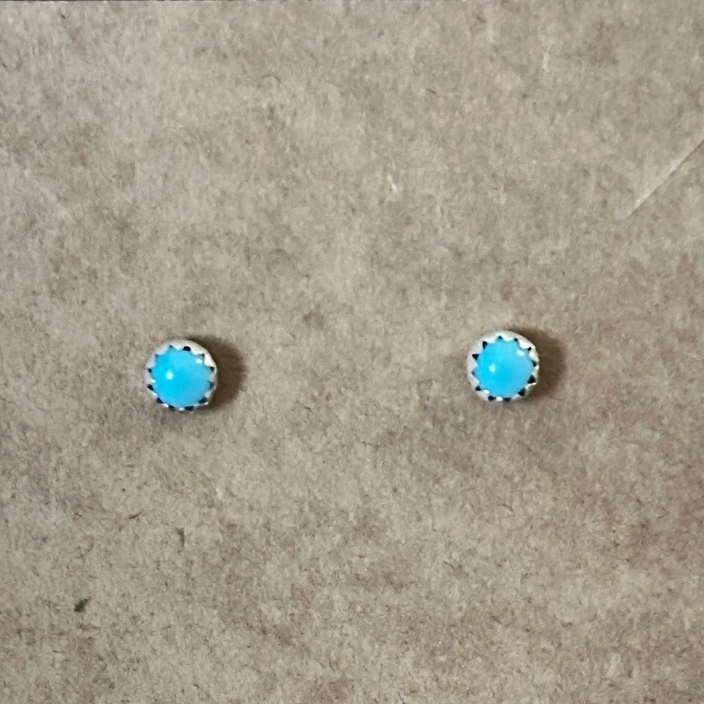 925 SS – Navajo small round Blue sleeping, beauty turquoise stud earrings - Picture 2 of 12